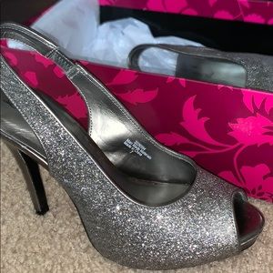 lulu townsend silver glitter heels